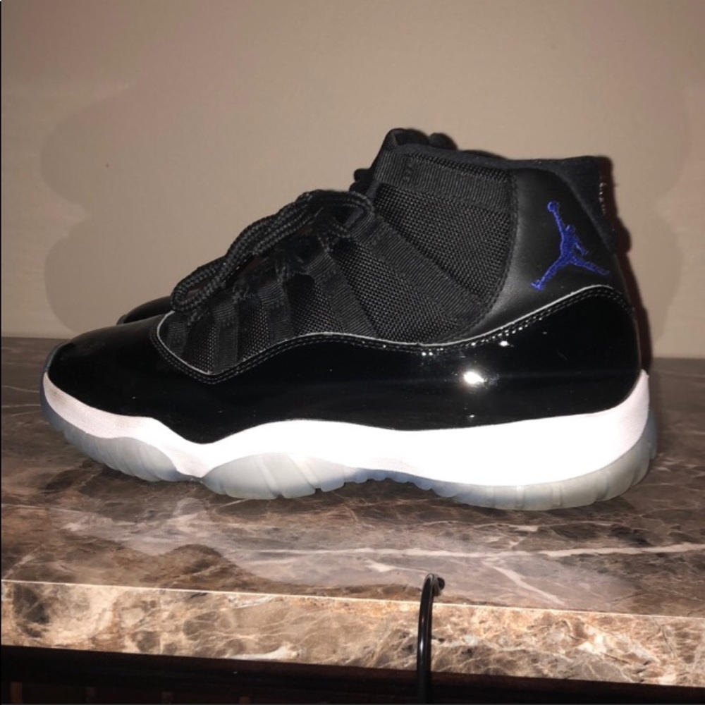 jordan retros 11 space jams